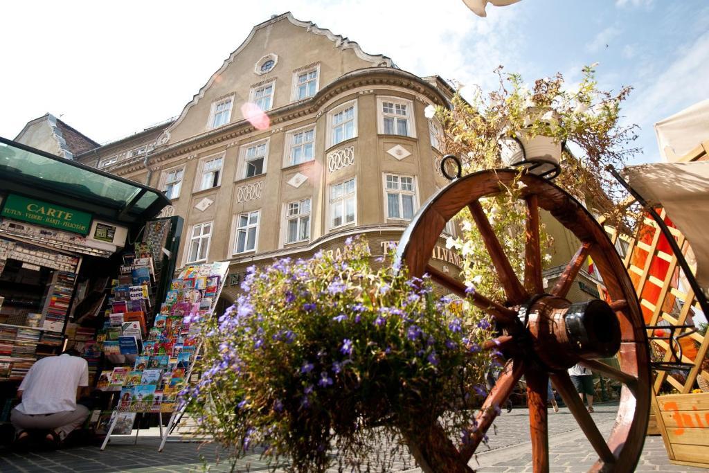 Hotel Coroana Brasov Exterior photo